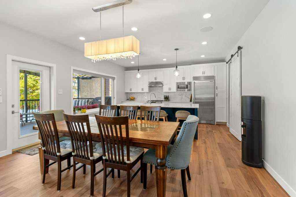 MLS® A2263994 - 41 Cole Way  in Crestview Sylvan Lake, Residential