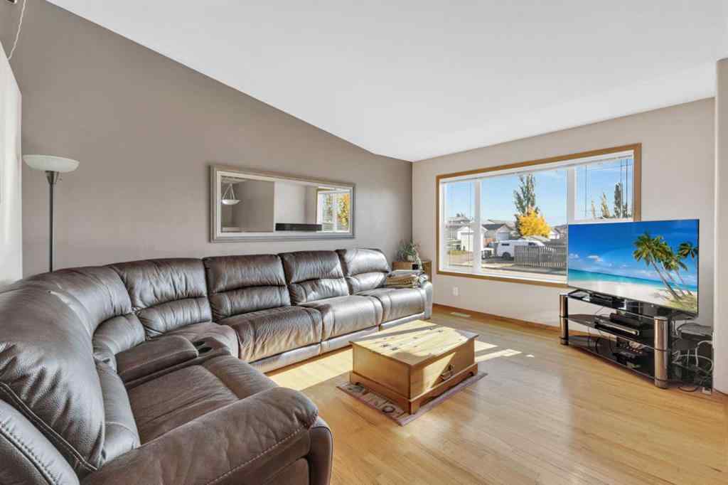 MLS® A2263996 - 86 Donald Close  in Davenport Red Deer, Residential