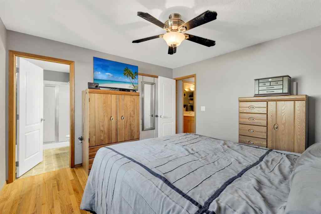 MLS® A2263996 - 86 Donald Close  in Davenport Red Deer, Residential