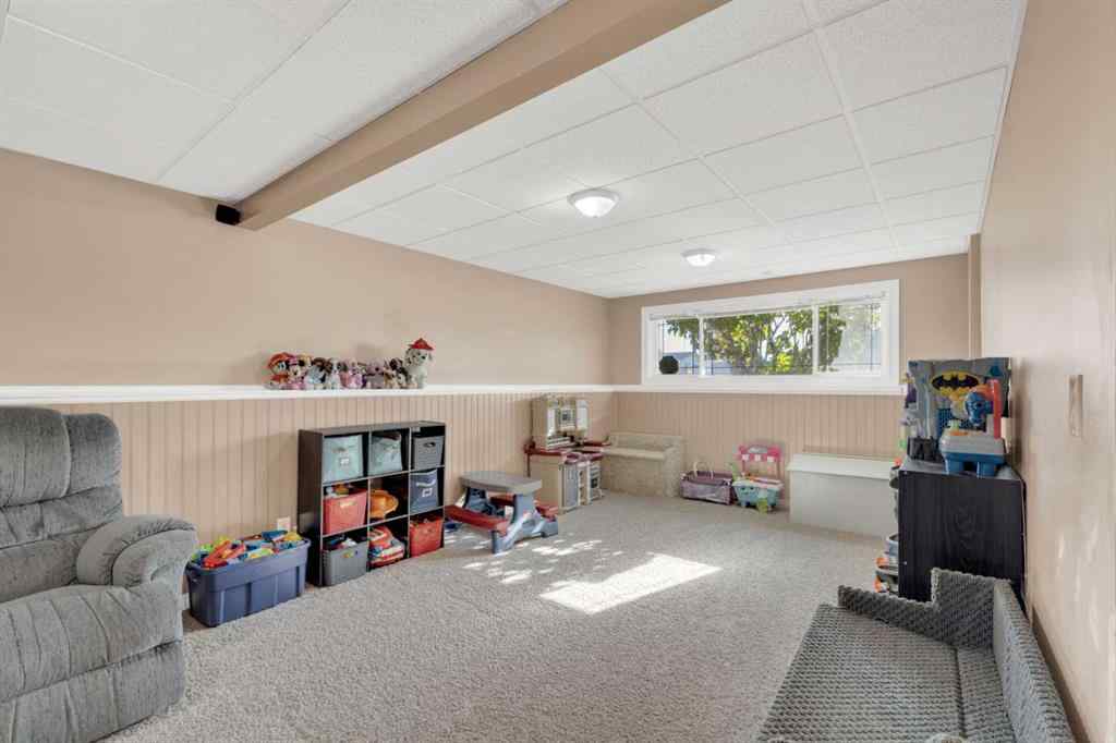 MLS® A2263996 - 86 Donald Close  in Davenport Red Deer, Residential