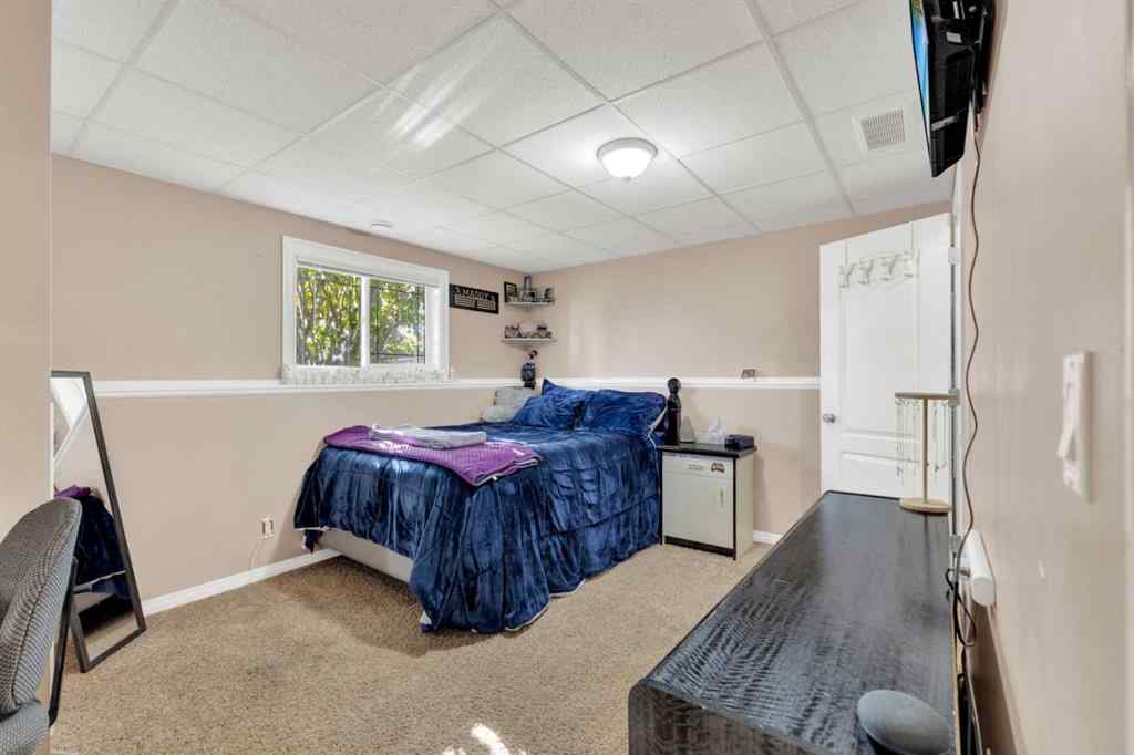 MLS® A2263996 - 86 Donald Close  in Davenport Red Deer, Residential