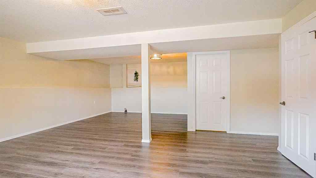 MLS® A2264001 - 37 Ross Haven Way SE in Ross Glen Medicine Hat, Residential