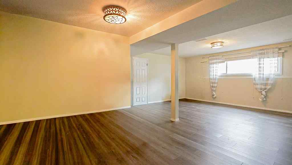 MLS® A2264001 - 37 Ross Haven Way SE in Ross Glen Medicine Hat, Residential