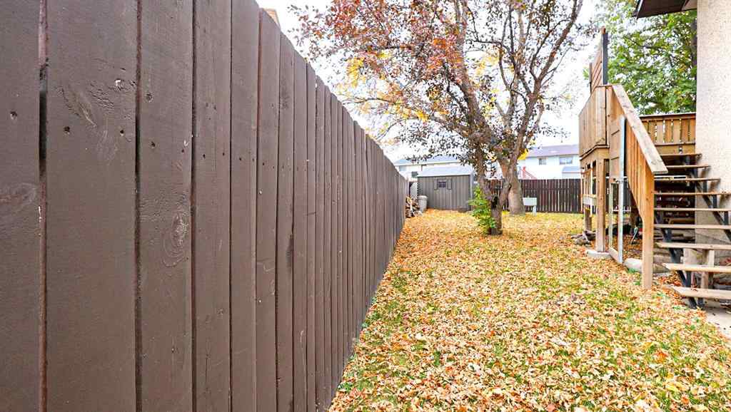 MLS® A2264001 - 37 Ross Haven Way SE in Ross Glen Medicine Hat, Residential