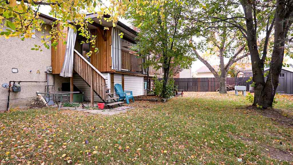 MLS® A2264001 - 37 Ross Haven Way SE in Ross Glen Medicine Hat, Residential