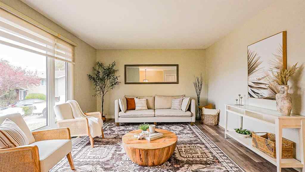 MLS® A2264001 - 37 Ross Haven Way SE in Ross Glen Medicine Hat, Residential