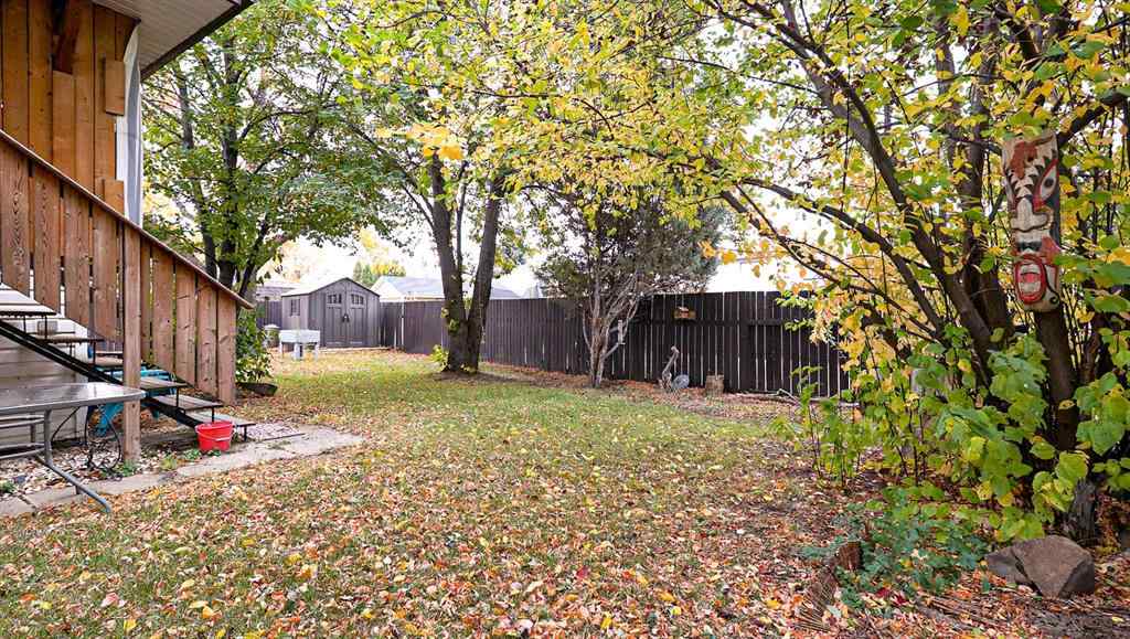 MLS® A2264001 - 37 Ross Haven Way SE in Ross Glen Medicine Hat, Residential