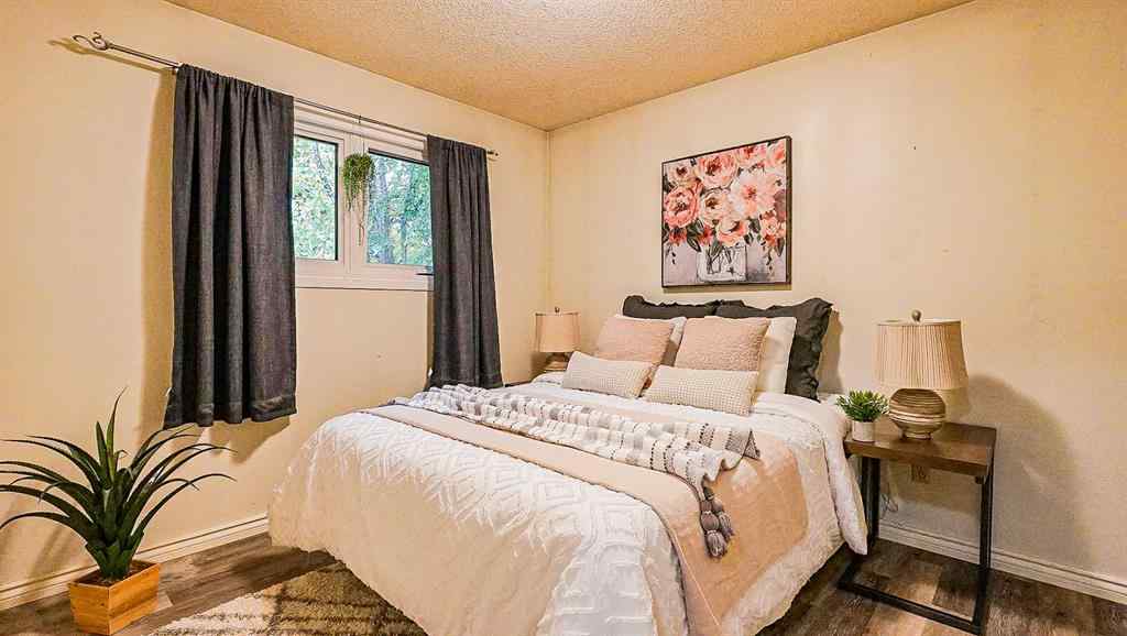 MLS® A2264001 - 37 Ross Haven Way SE in Ross Glen Medicine Hat, Residential