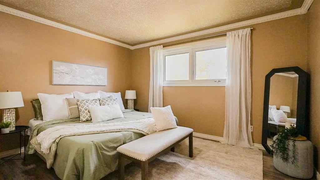 MLS® A2264001 - 37 Ross Haven Way SE in Ross Glen Medicine Hat, Residential