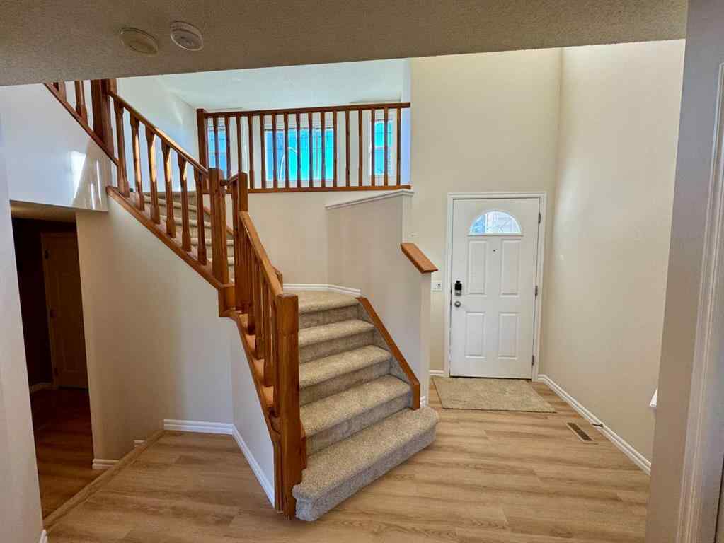 MLS® A2264005 - 70 Glensummit Close  in GlenEagles Cochrane, Residential