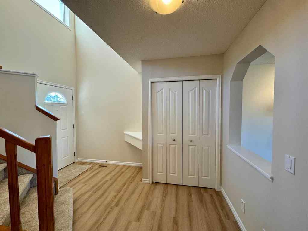 MLS® A2264005 - 70 Glensummit Close  in GlenEagles Cochrane, Residential