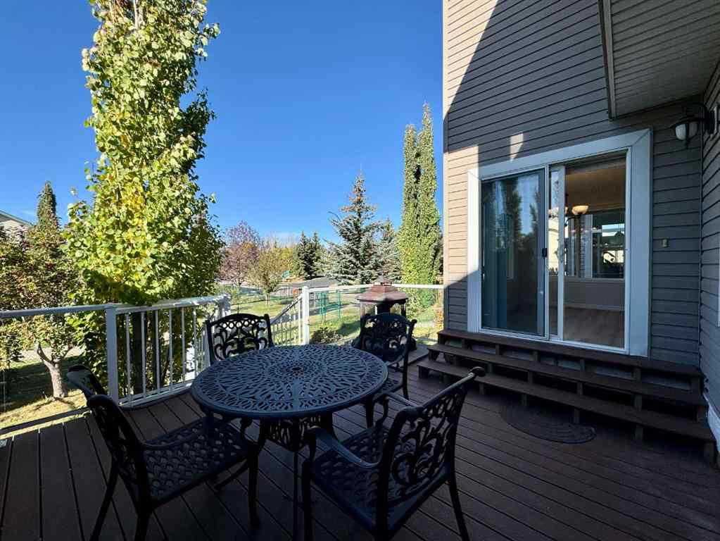 MLS® A2264005 - 70 Glensummit Close  in GlenEagles Cochrane, Residential