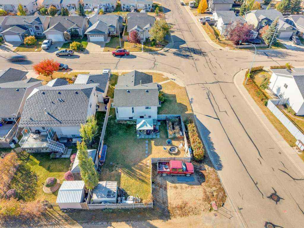 MLS® A2264011 - 73 Lansbury Close  in Lincoln Park Lacombe, Residential
