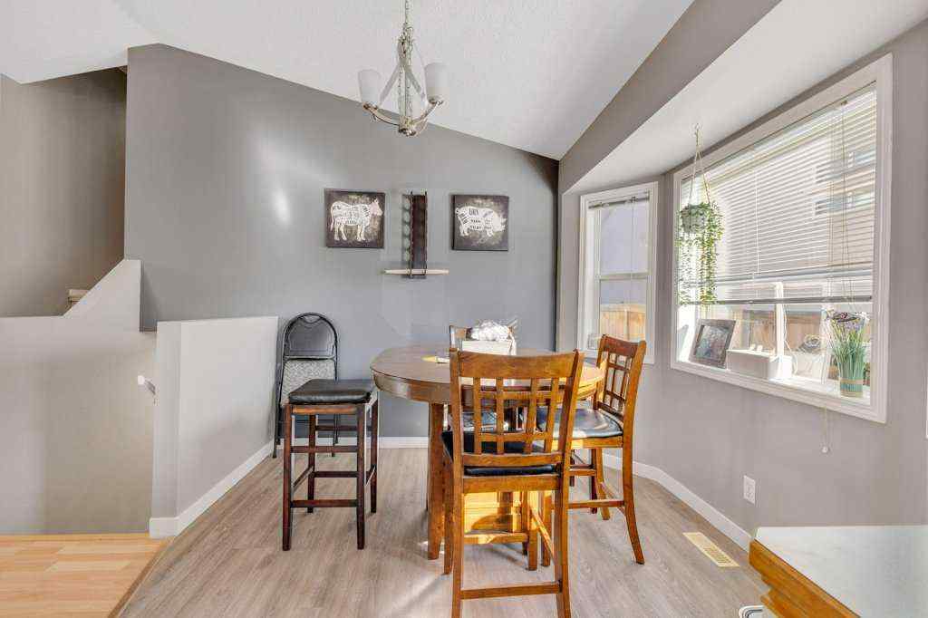 MLS® A2264011 - 73 Lansbury Close  in Lincoln Park Lacombe, Residential