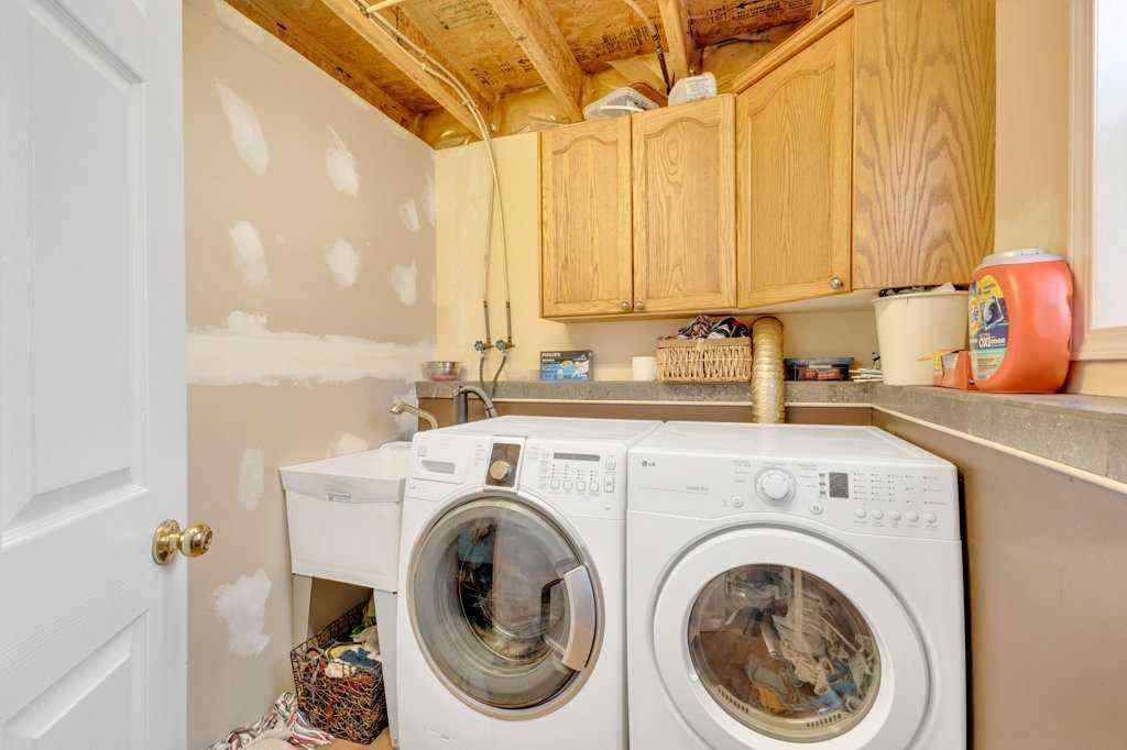 MLS® A2264011 - 73 Lansbury Close  in Lincoln Park Lacombe, Residential