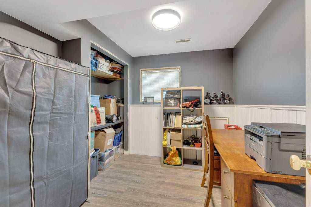 MLS® A2264011 - 73 Lansbury Close  in Lincoln Park Lacombe, Residential