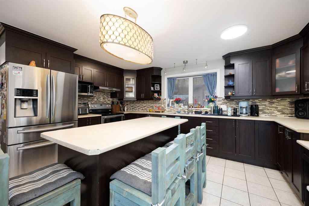 MLS® A2264012 - 7279 Draper Road  in Waterways Fort McMurray, Residential