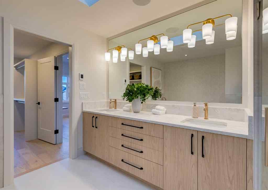 MLS® A2264014 - 2231 35 Street SW in Killarney/Glengarry Calgary, Residential