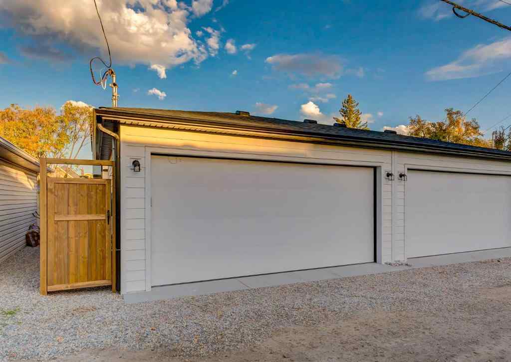 MLS® A2264014 - 2231 35 Street SW in Killarney/Glengarry Calgary, Residential