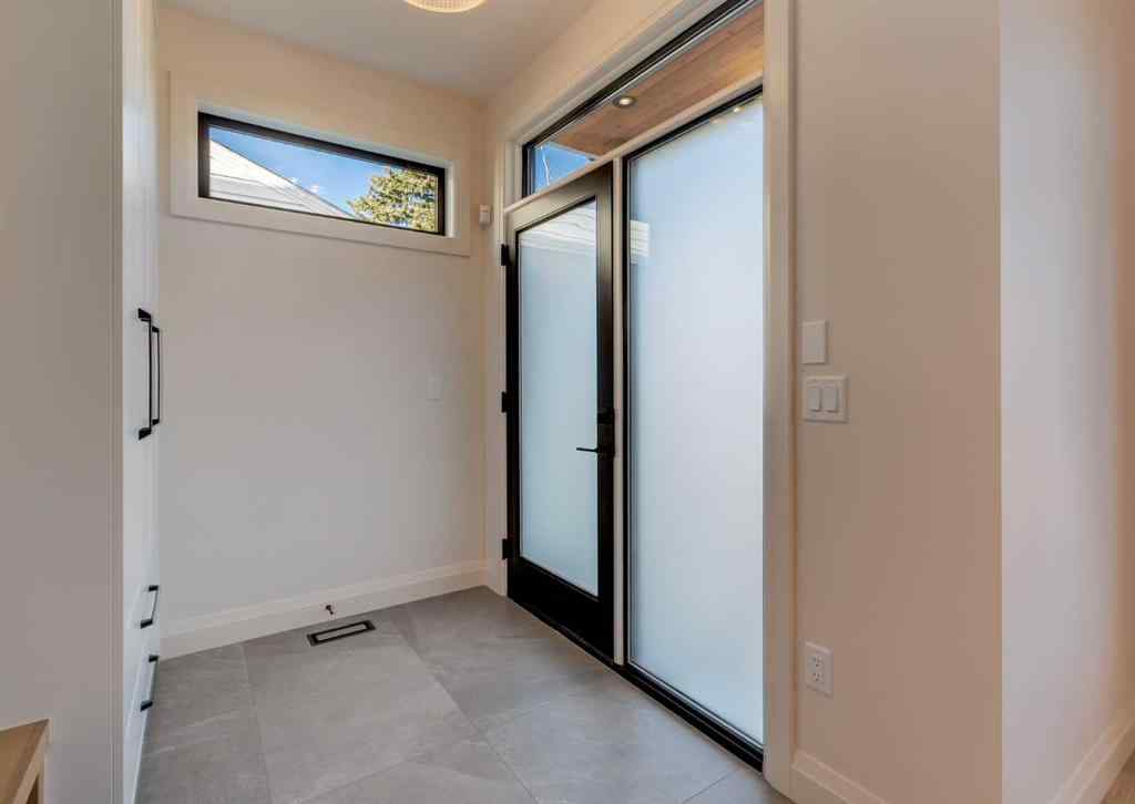 MLS® A2264014 - 2231 35 Street SW in Killarney/Glengarry Calgary, Residential