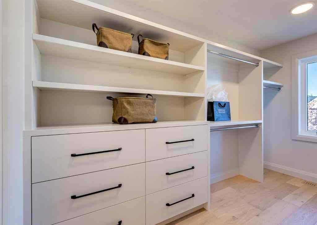 MLS® A2264014 - 2231 35 Street SW in Killarney/Glengarry Calgary, Residential