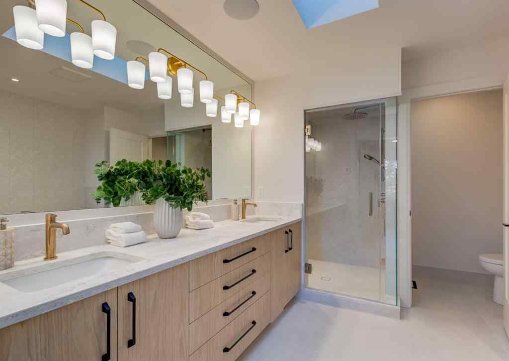 MLS® A2264014 - 2231 35 Street SW in Killarney/Glengarry Calgary, Residential