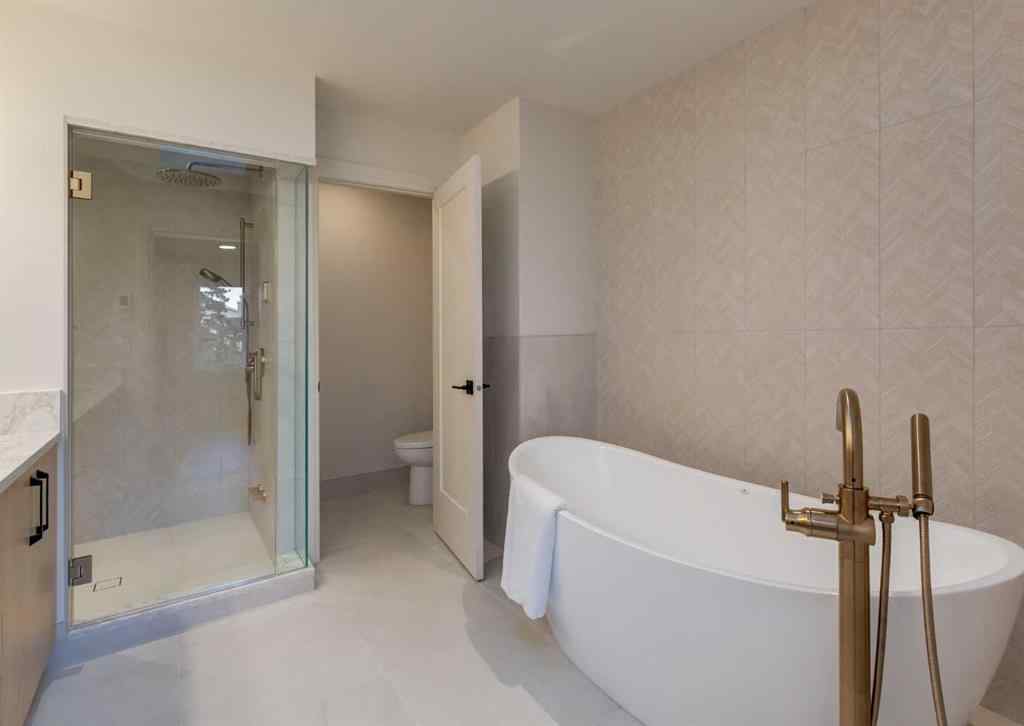 MLS® A2264014 - 2231 35 Street SW in Killarney/Glengarry Calgary, Residential