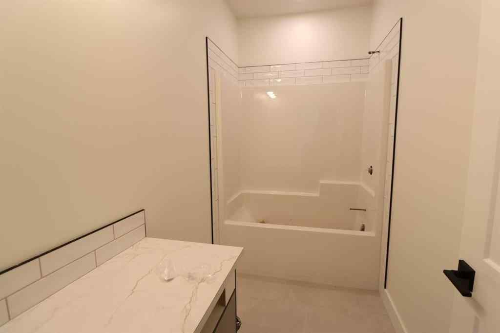 MLS® A2264017 - 327 9 St   in NONE Picture Butte, Residential