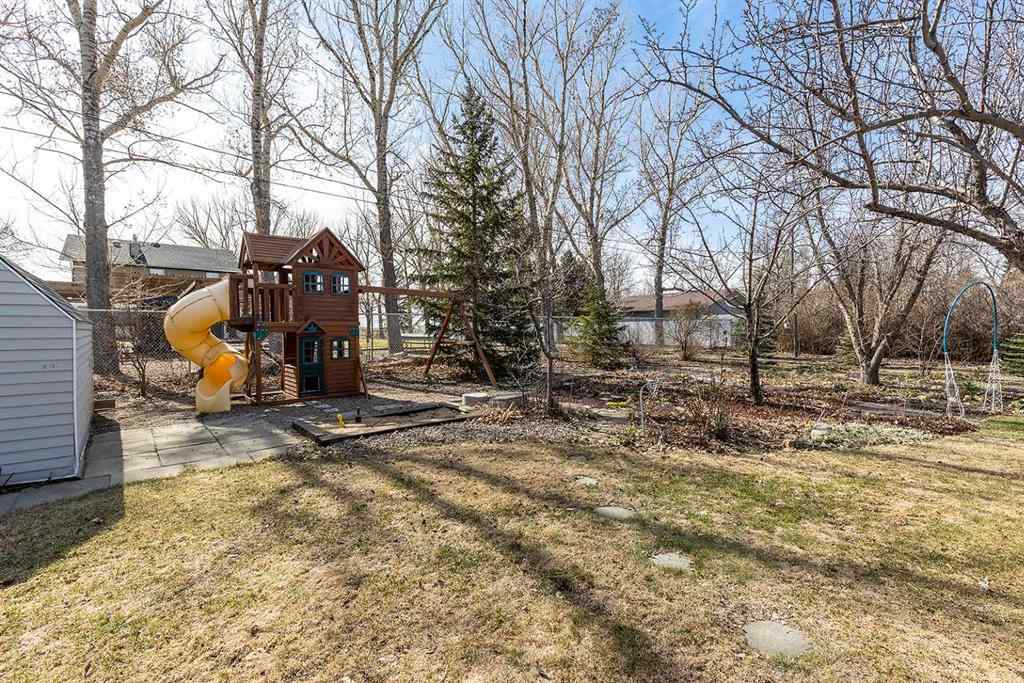 MLS® A2264018 - 854 5 Avenue  in NONE Dunmore, Residential