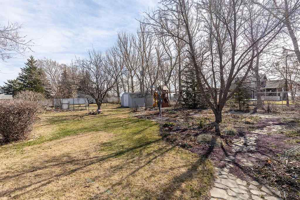 MLS® A2264018 - 854 5 Avenue  in NONE Dunmore, Residential