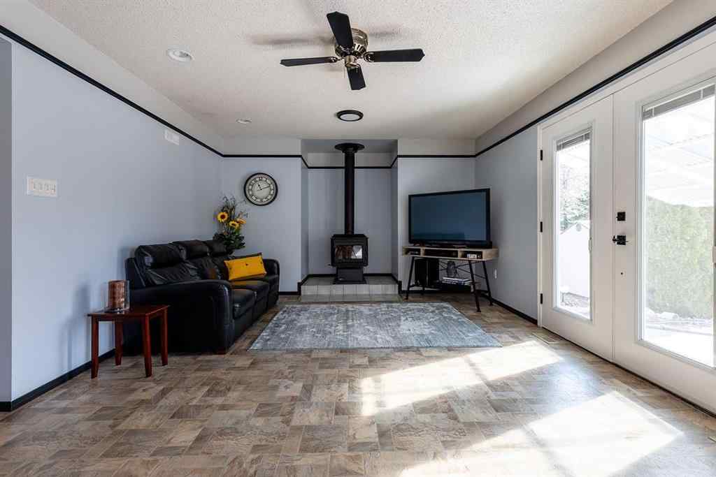 MLS® A2264018 - 854 5 Avenue  in NONE Dunmore, Residential