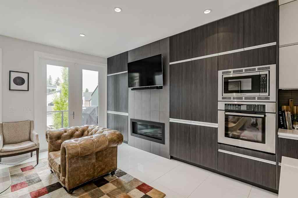 MLS® A2264023 - 1928 27 Avenue SW in South Calgary Calgary, Residential