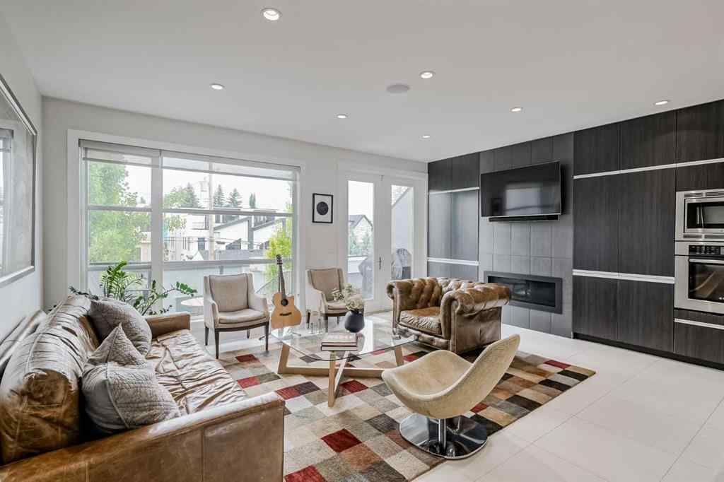 MLS® A2264023 - 1928 27 Avenue SW in South Calgary Calgary, Residential