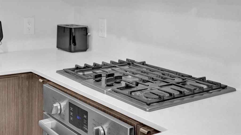 MLS® A2264024 - Unit #212 305 18 Avenue SW in Mission Calgary, Residential