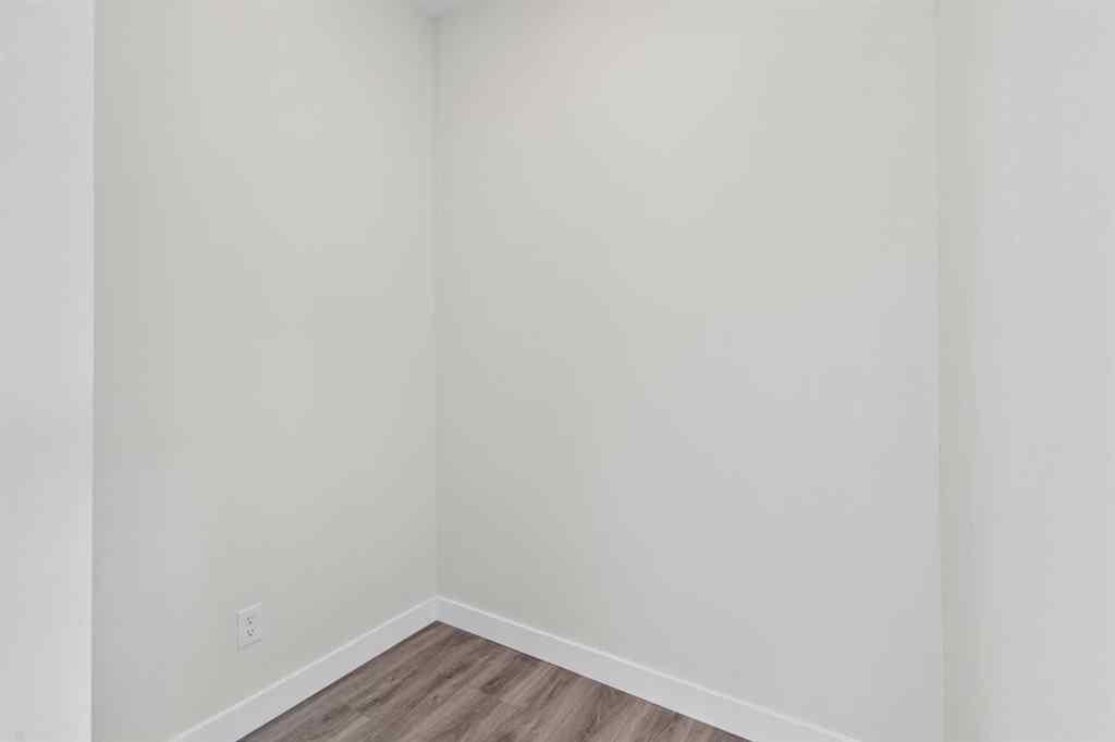 MLS® A2264027 - 33 BELMONT Drive SW in Belmont Calgary, Residential