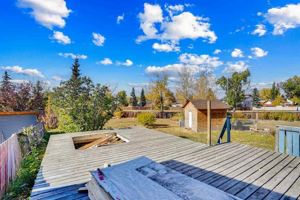 MLS® A2264028 - 26 Falmead Bay NE in Falconridge Calgary, Residential