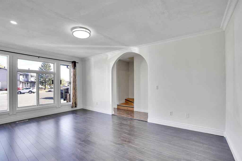 MLS® A2264028 - 26 Falmead Bay NE in Falconridge Calgary, Residential