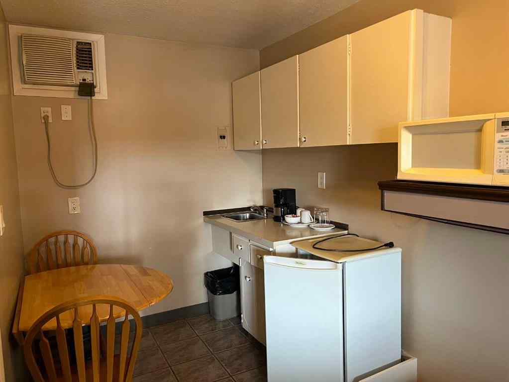 MLS® A2264034 - 108 HIGHWAY Avenue  in NONE Fox Creek, Commercial