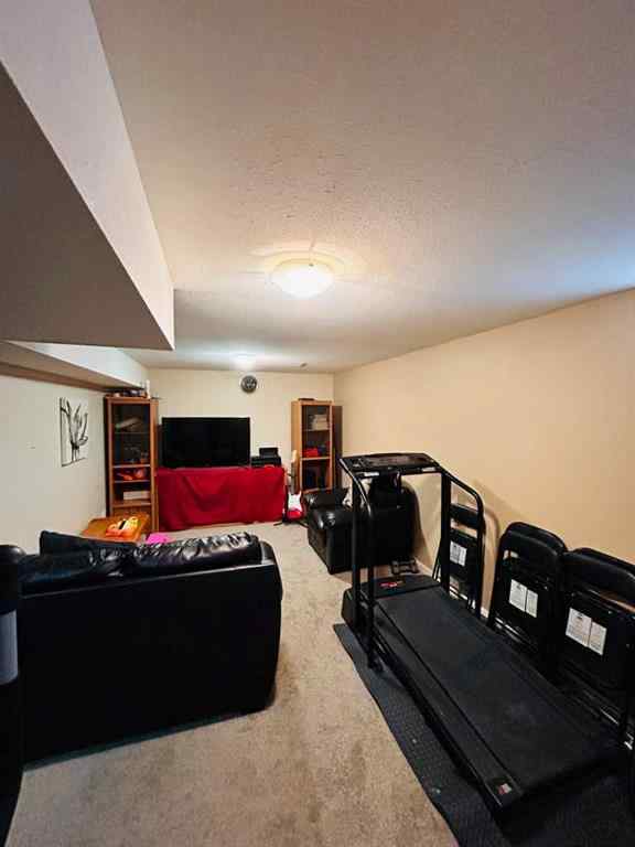 MLS® A2264042 - 920 8 Street N in Staffordville Lethbridge, Residential