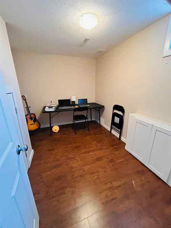 MLS® A2264042 - 920 8 Street N in Staffordville Lethbridge, Residential