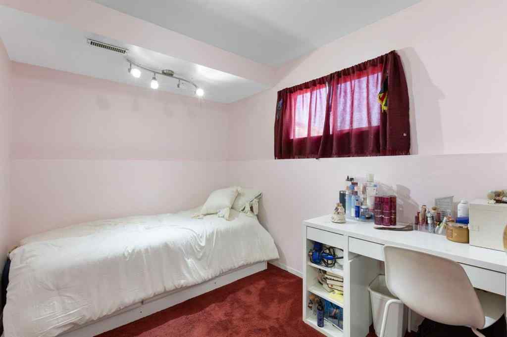 MLS® A2264047 - 331 Coverdale Court NE in Coventry Hills Calgary, Residential