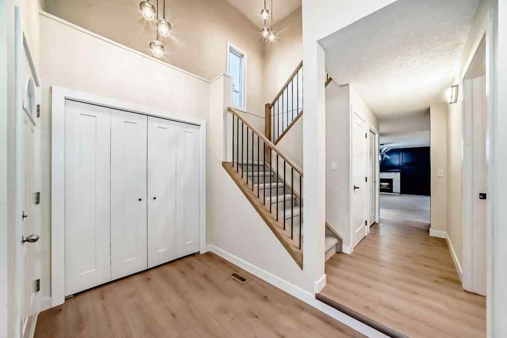 MLS® A2264049 - 311 Shawnessy Drive SW in Shawnessy Calgary, Residential