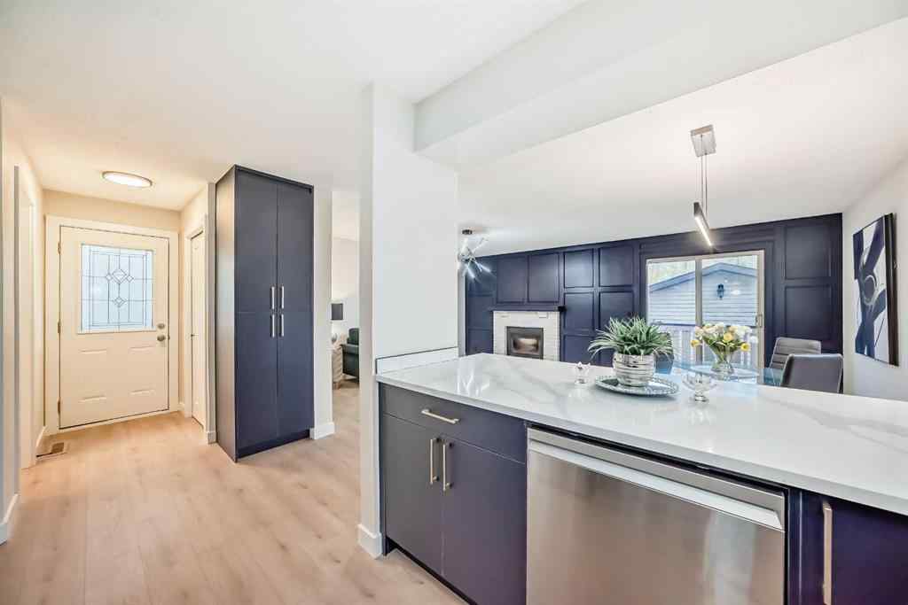 MLS® A2264049 - 311 Shawnessy Drive SW in Shawnessy Calgary, Residential