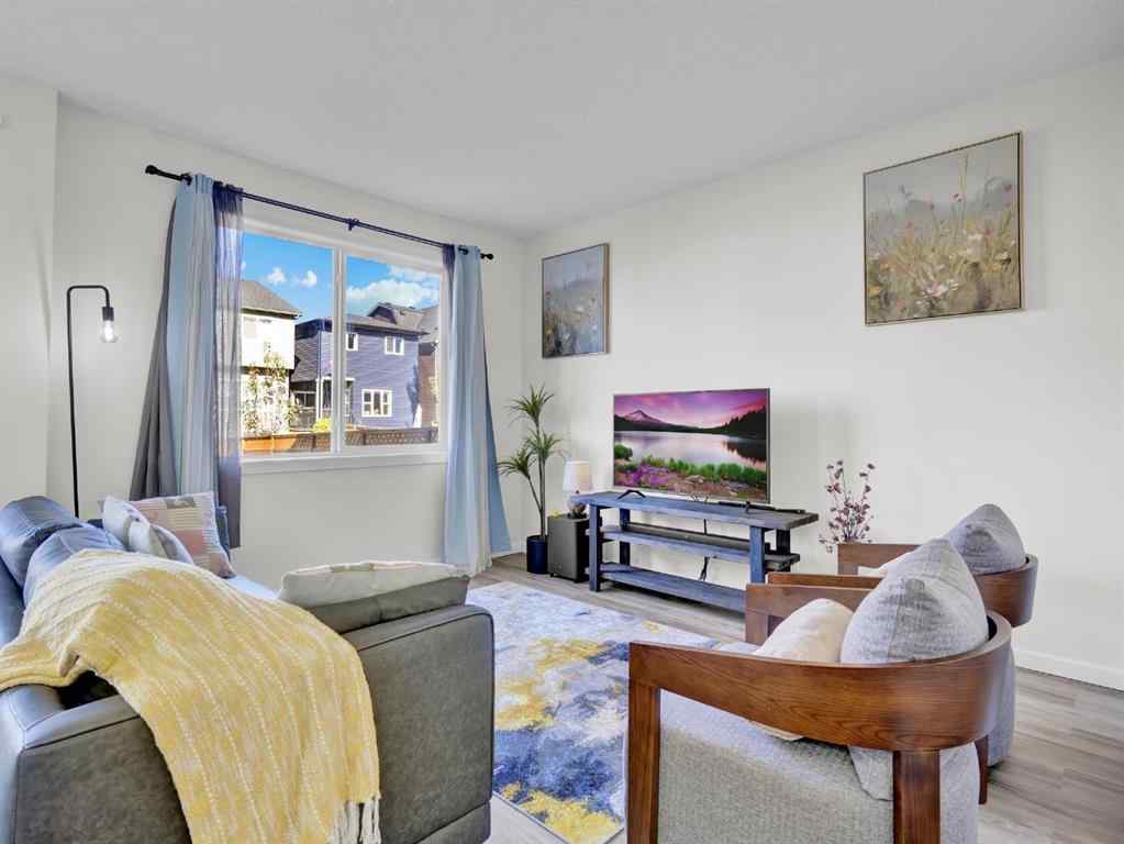 MLS® A2264052 - 551 EVANSBOROUGH Way NW in Evanston Calgary, Residential