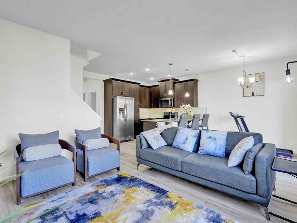 MLS® A2264052 - 551 EVANSBOROUGH Way NW in Evanston Calgary, Residential