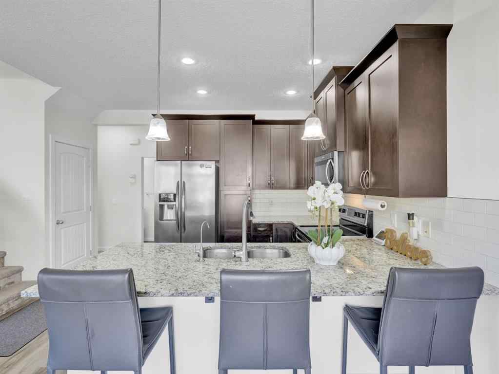 MLS® A2264052 - 551 EVANSBOROUGH Way NW in Evanston Calgary, Residential