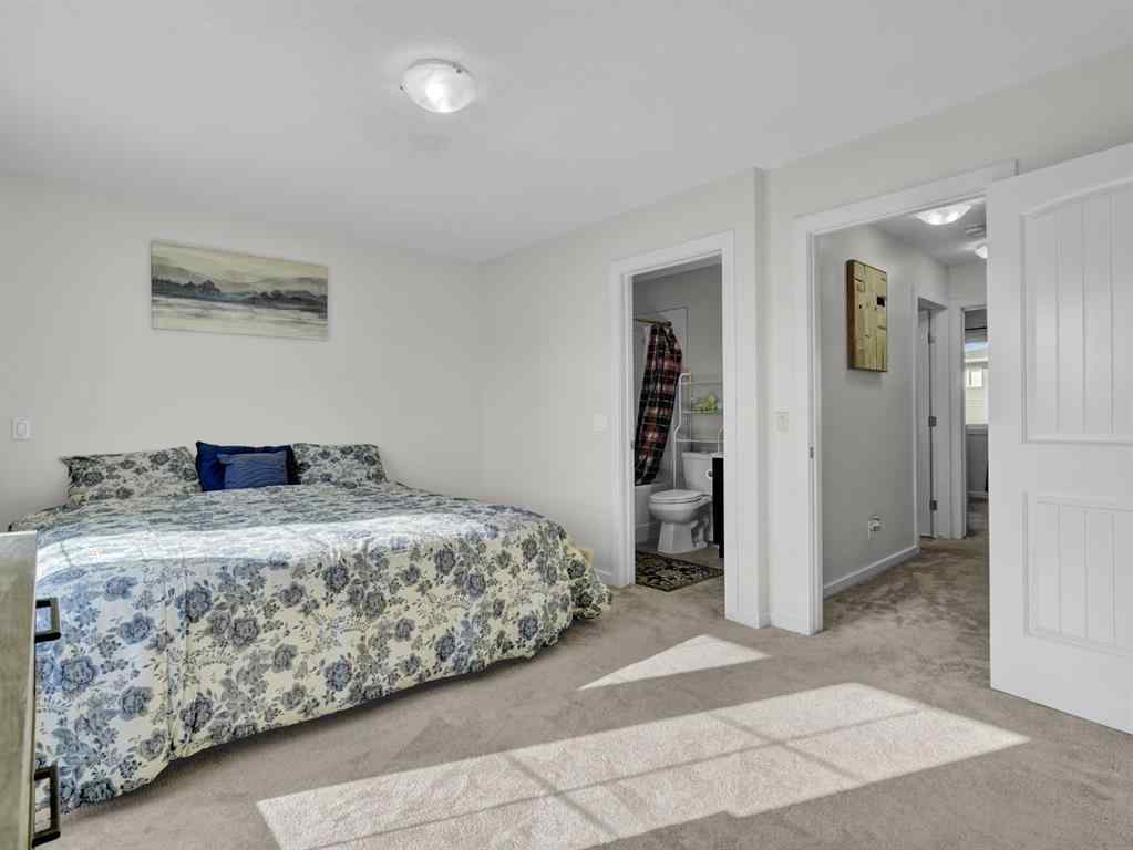 MLS® A2264052 - 551 EVANSBOROUGH Way NW in Evanston Calgary, Residential