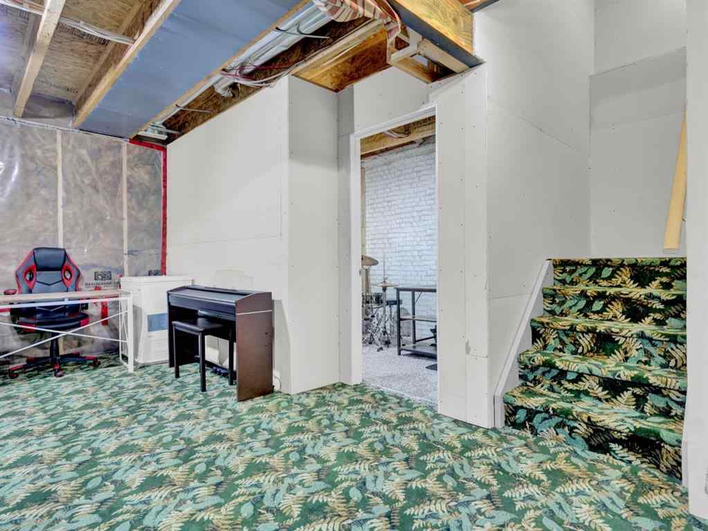 MLS® A2264052 - 551 EVANSBOROUGH Way NW in Evanston Calgary, Residential