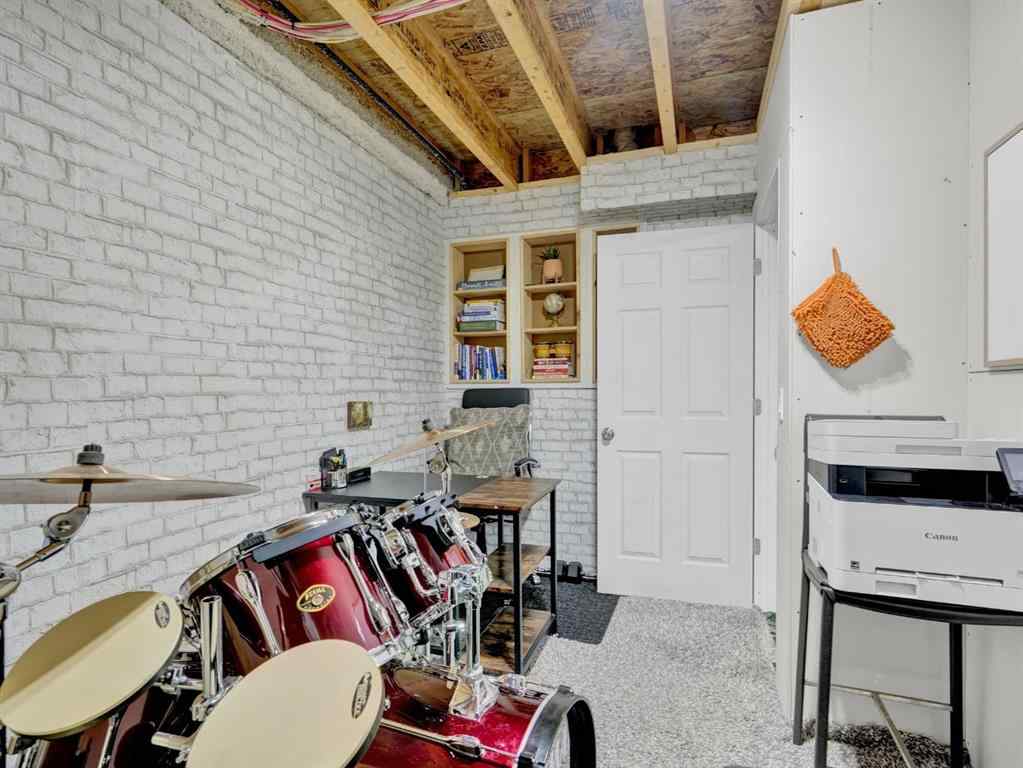 MLS® A2264052 - 551 EVANSBOROUGH Way NW in Evanston Calgary, Residential