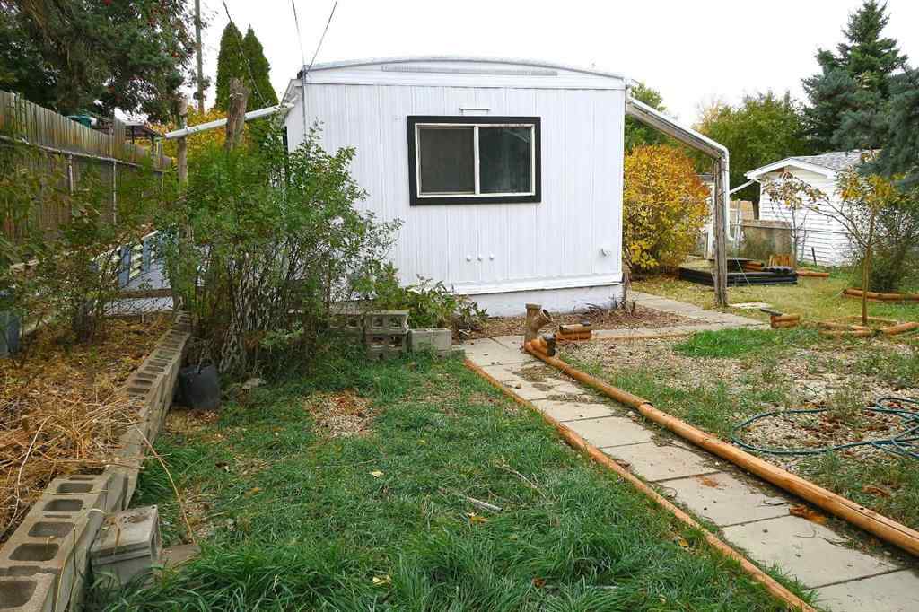 MLS® A2264055 - 205 14 Street NW in Midland Drumheller, Residential